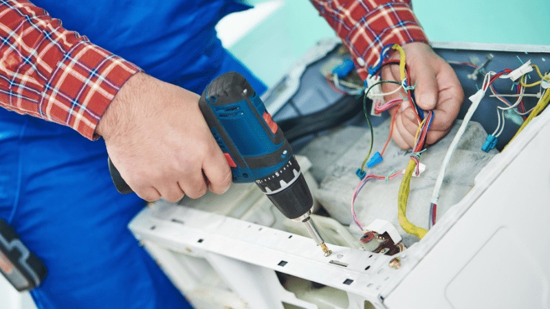 Küçükçekmece Dominox Dominox çamaşır makinesi kart tamiri – Su almama arızası orijinal parça ile giderildi. - Teknik servis örneği